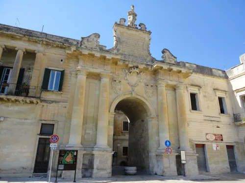 Porta San Biagio v Lecce
