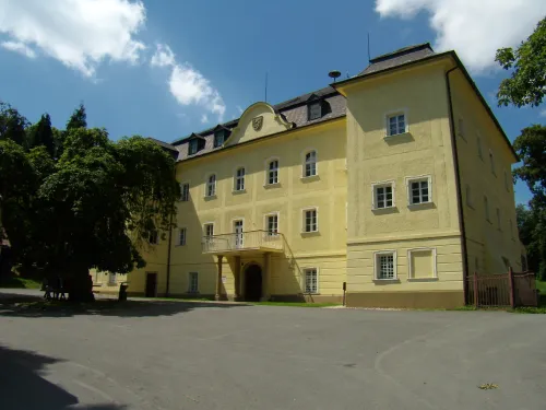 Zámek Lesná
