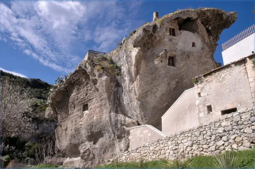 Domus de janas in Sedini
