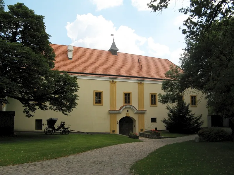Tvrz Třebotov