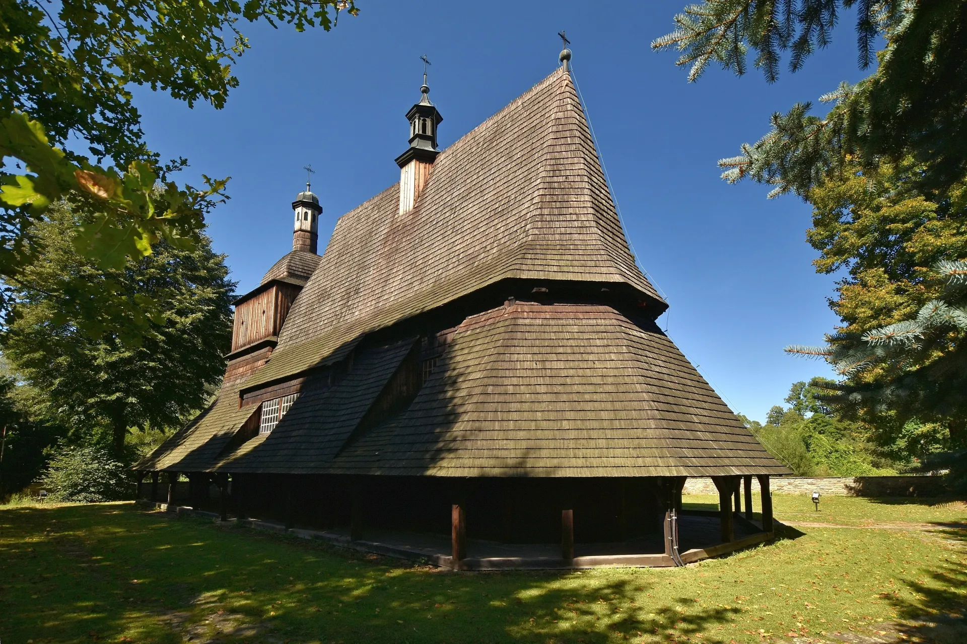 Kostel sv. Filipa a sv. Jakuba v Sękové