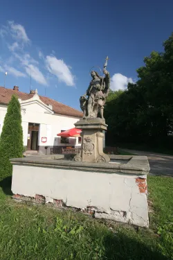 Socha svatého Jana Křtitele v Lubně