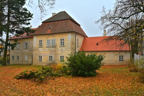 Zámek Lesní Hluboké