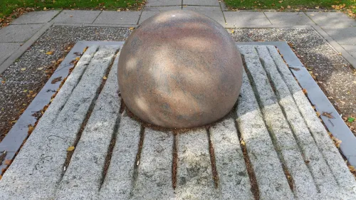 Fuente de la esfera en Amsterdam-Zuid