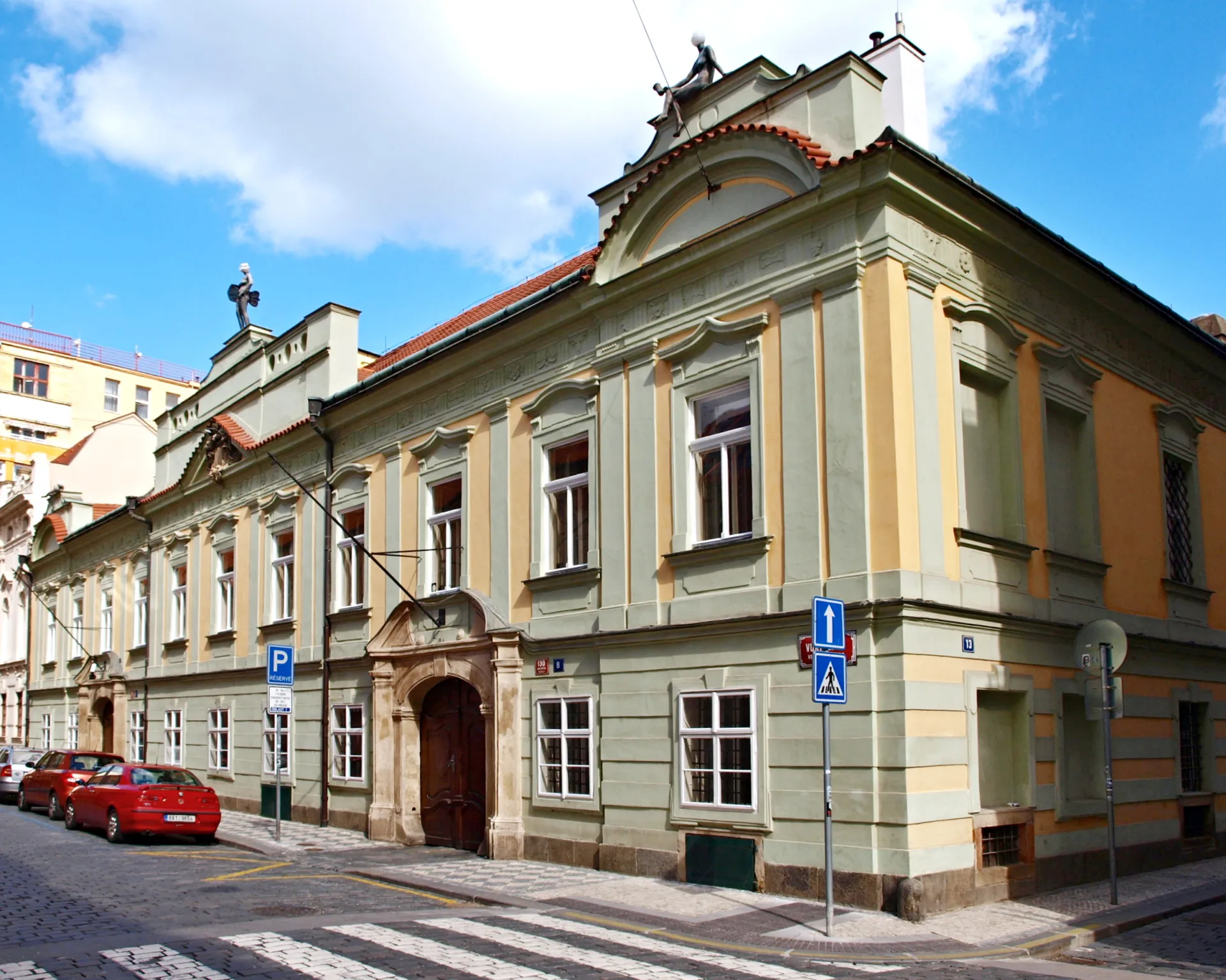 Deymovský palác