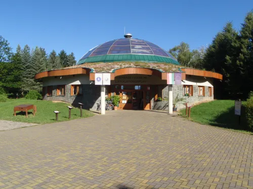 Bechtold Istvánovo návštěvnické centrum ochrany přírody