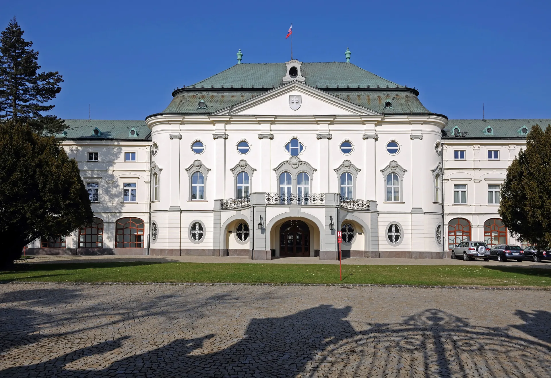 Letní arcibiskupský palác