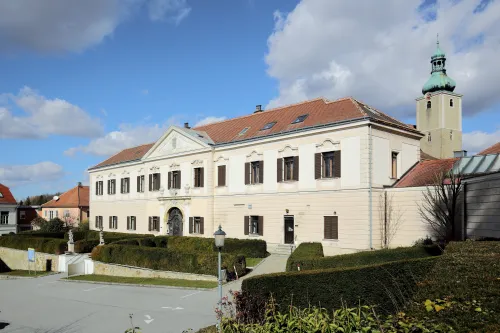 Zámek Großrußbach