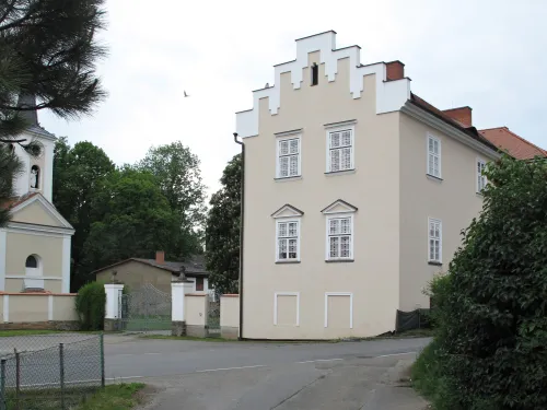 Zámek Kňovice