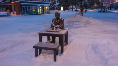 Monumento a Paul Keres en Narva