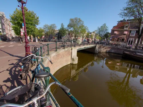 Most Brug 97 v Amsterdamu