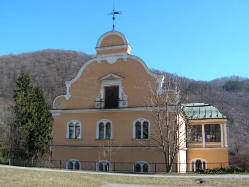 Tihányiovský kaštel