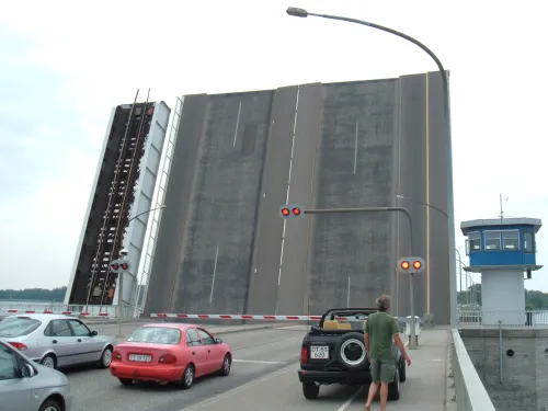 Frederik-IX.-Brücke