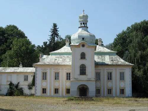 Zámek Úhrov