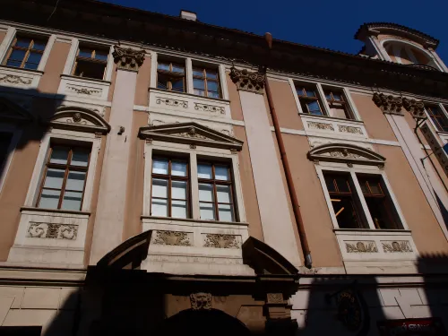 Menhartovský palác