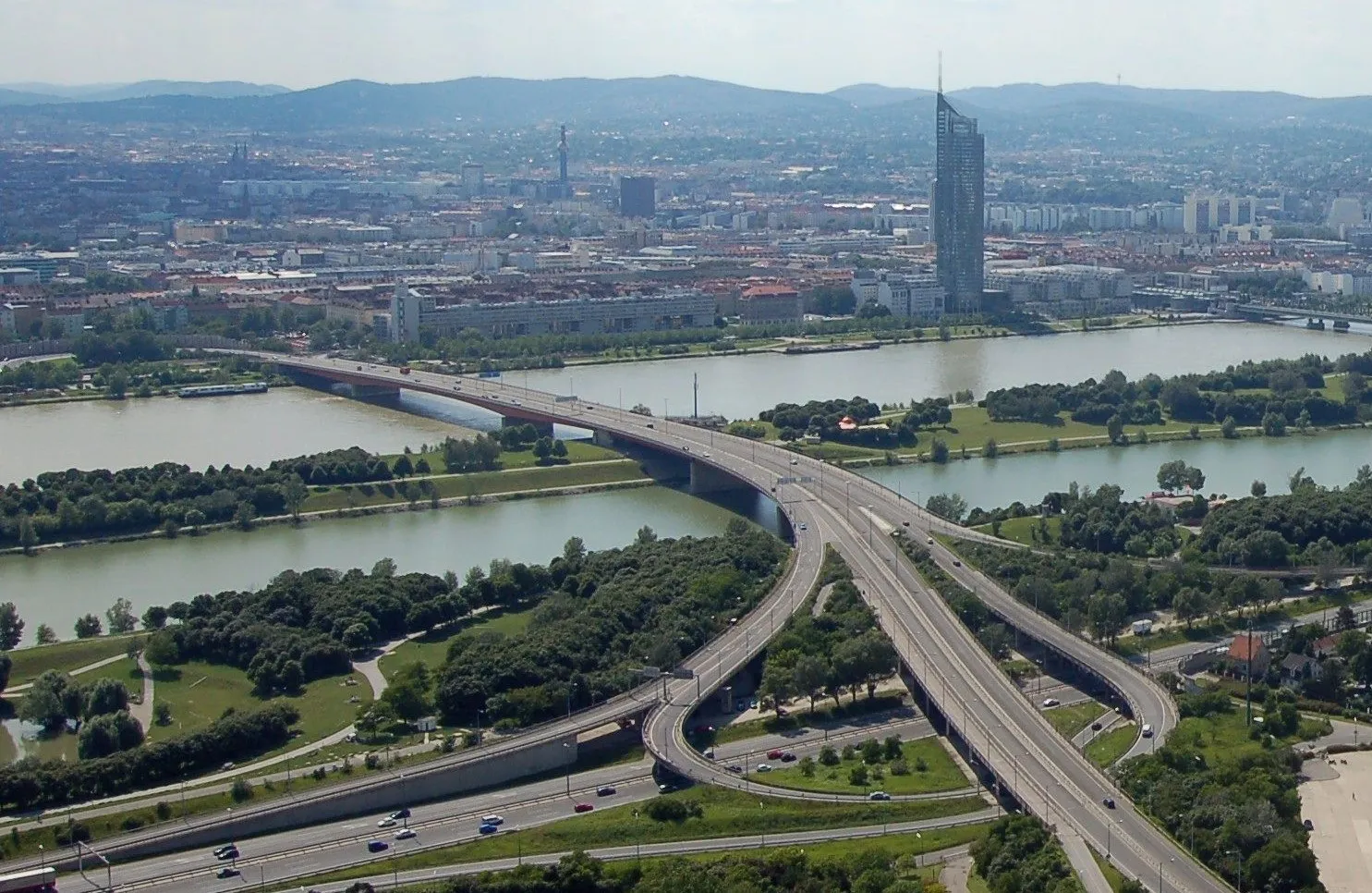 Brigittenauer Bridge