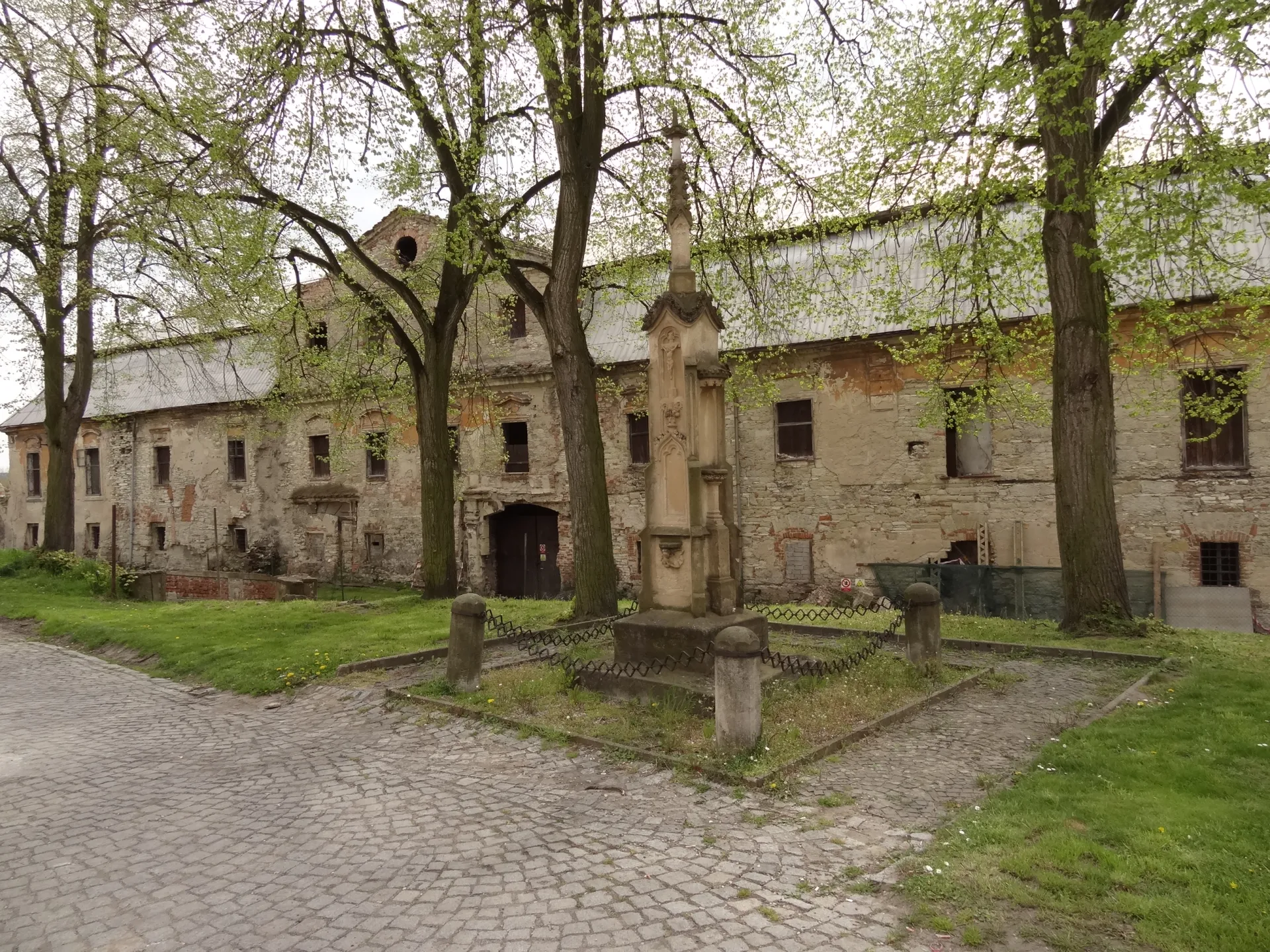 Zámek Byšice
