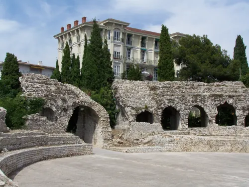 Yacimiento arqueológico de Cemenelum en Niza-Cimiez