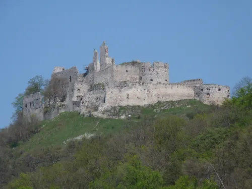 Zřícenina hradu Plavecký hrad