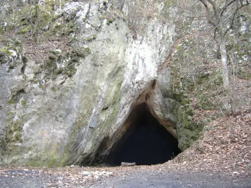 Kecske-lyuk Cave