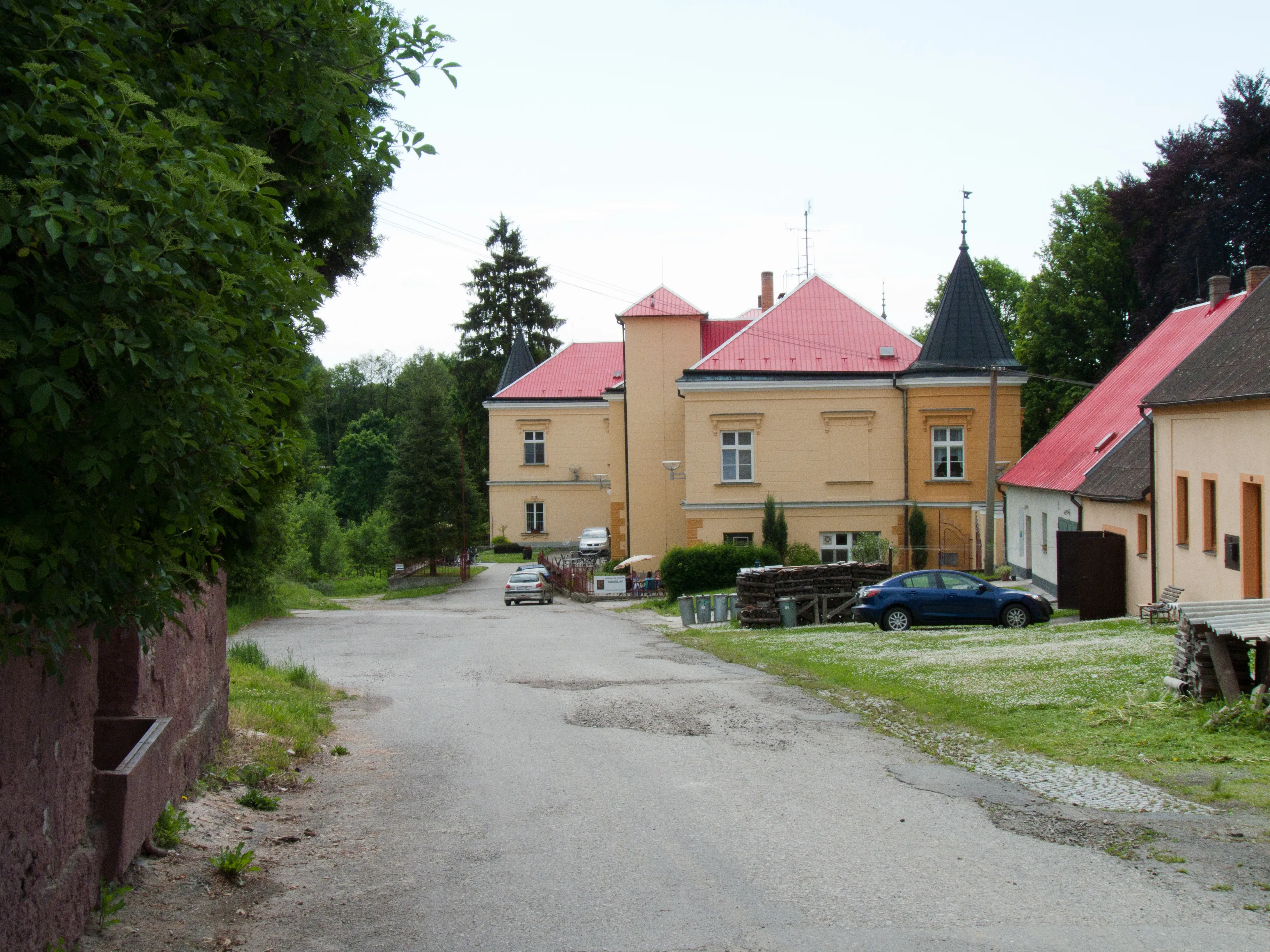 Zámek Tučapy