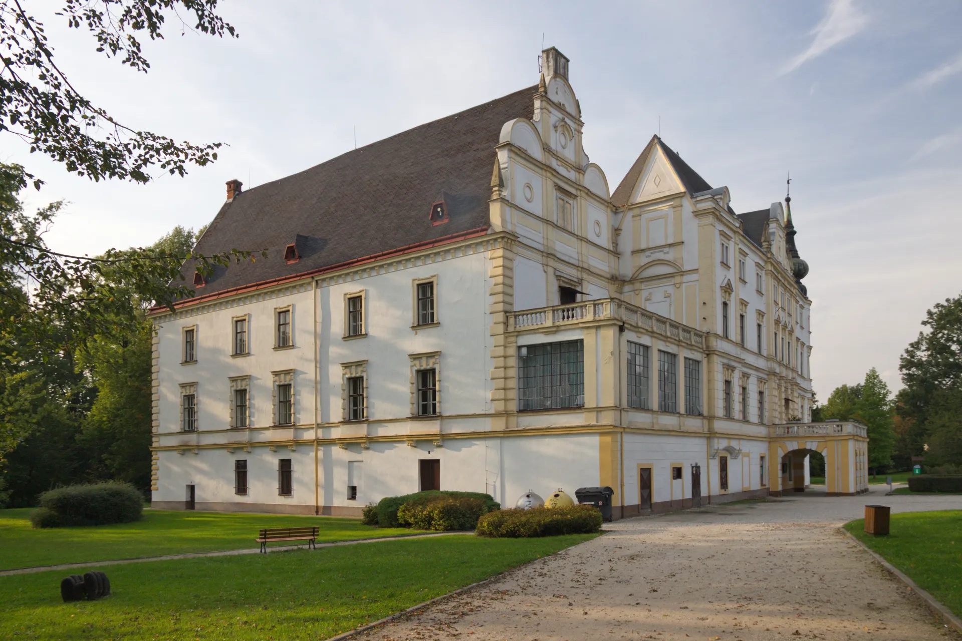 Zámek Bartošovice