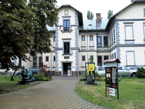 Muzeum naftového dobývání a geologie