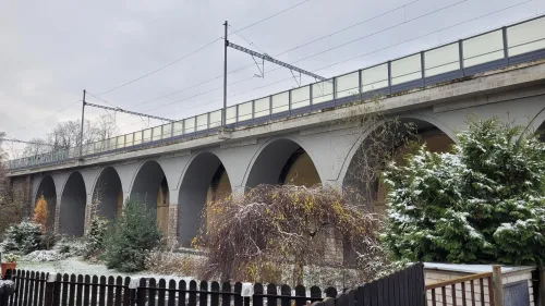 Úvalský železniční viadukt