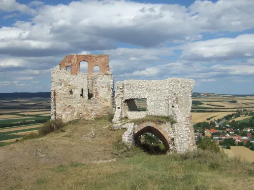 Zřícenina hradu Staatz