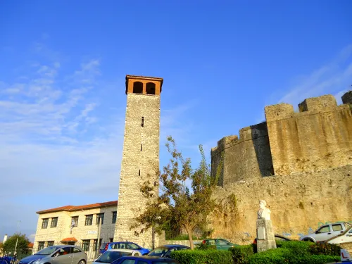 Uhrturm in Arda