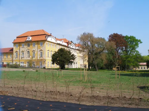 Zámek Horní Beřkovice
