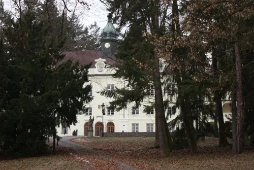 Zámek Zalužany