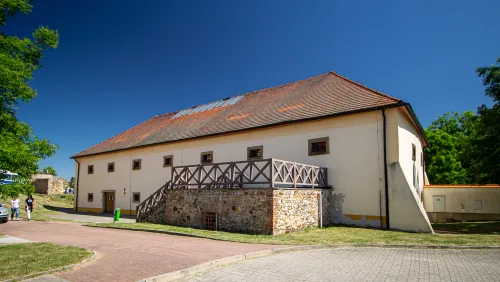 Tvrz v Dubči