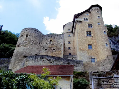 Hrad Larroque-Toirac
