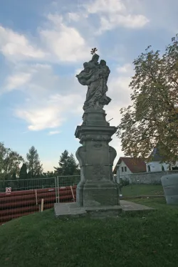 Sousoší svatého Josefa s Ježíškem a andílky v Osicích
