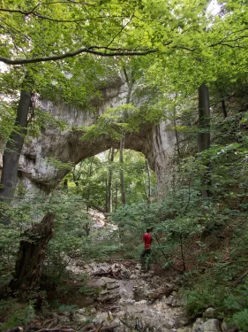 Prerast Samar Natural Stone Arch