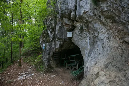 Rettenwandská jeskyně