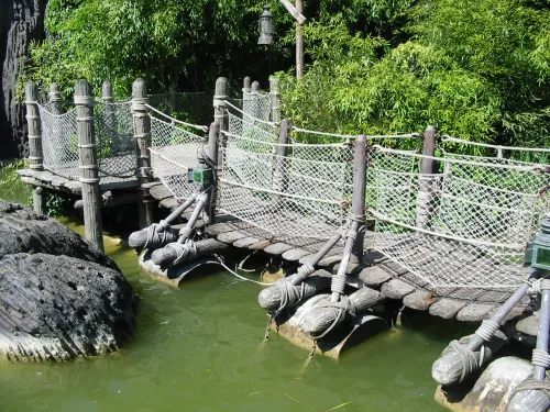 Adventure Isle v Disneyland Parku