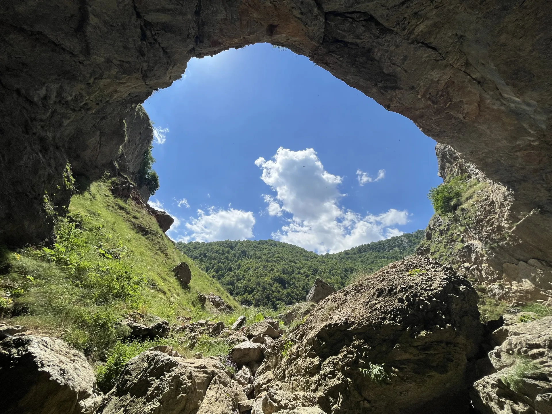 Vali Cave