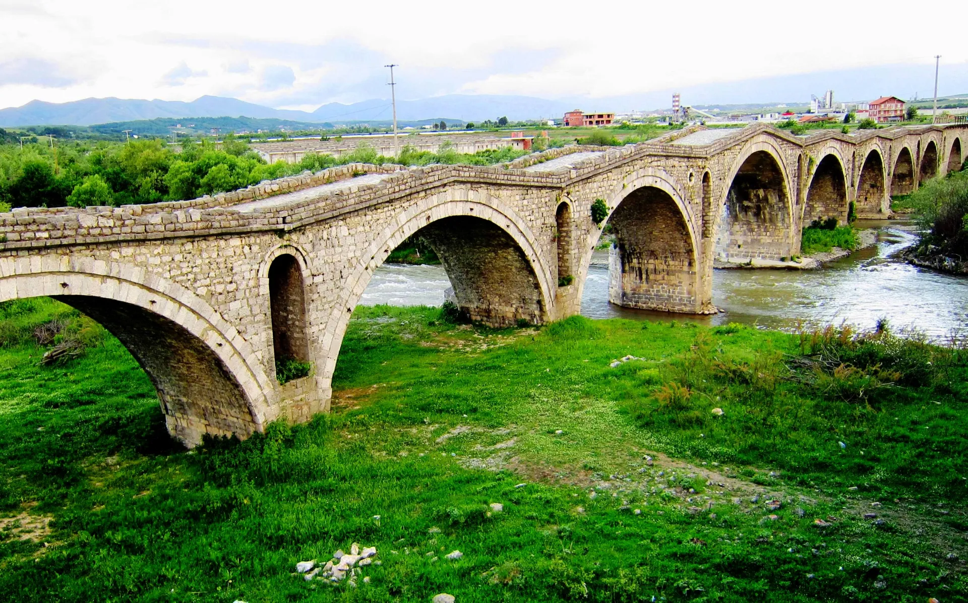 Pont Terzi à Bishtazhin