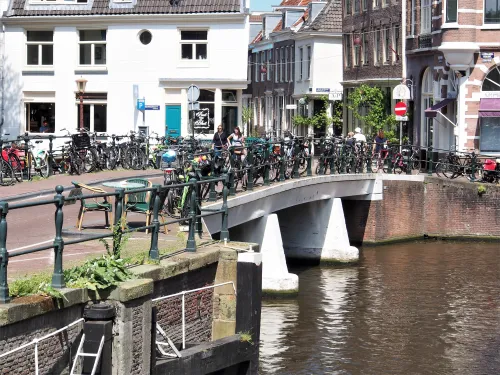Most Brug 89 v Amsterdamu