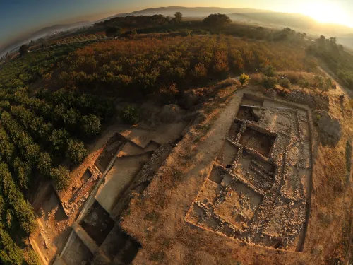 Çukuriçi Höyüğü
