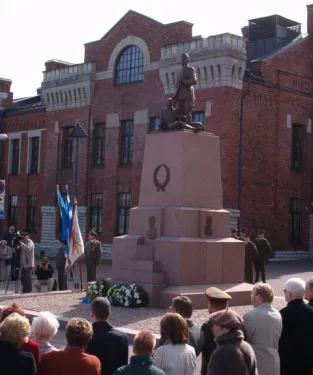 Monumento a los cadetes caídos en el intento de golpe de Estado del 1 de diciembre de 1924