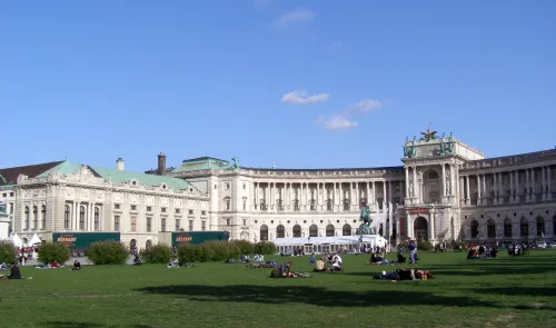 Heldenplatz ve Vídni