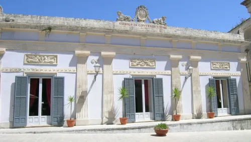 Circolo de conversazione v Raguse