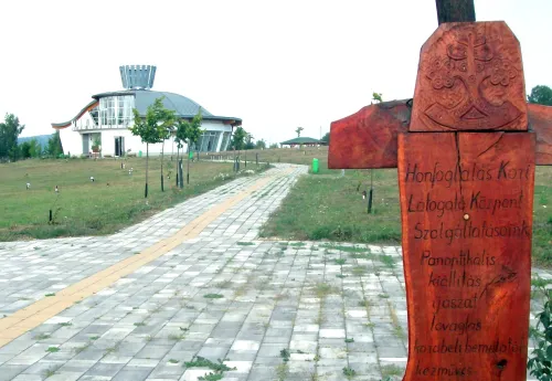 Honfoglaláskori návštěvnické centrum v Karosu
