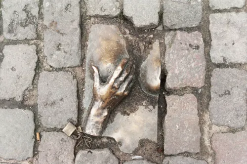 Borstplaat a De hladící prsa