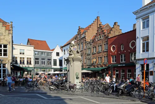 Eiermarkt v Bruggách