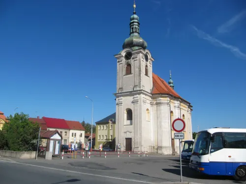Kostel svatého Aloise Gonzagy v Uhlířských Janovicích