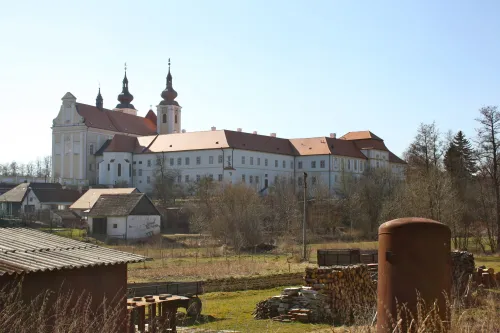 Kanonie sv. Petra a Pavla v Nové Říši